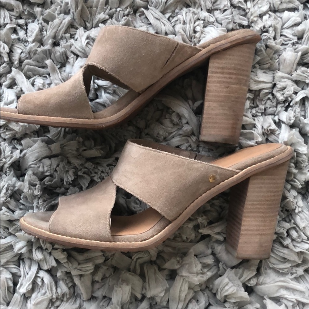 Tan ugg sandals
